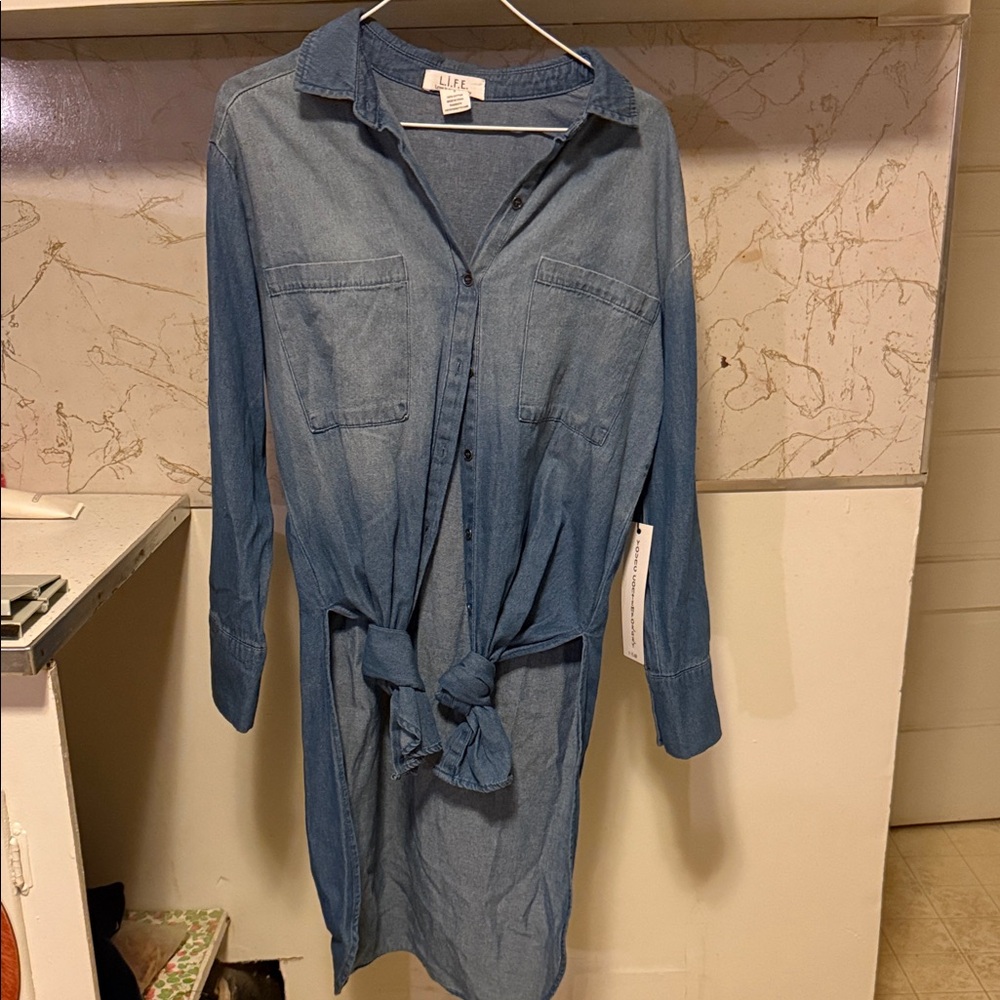 LIFE Chic Long Sleeve Denim Top